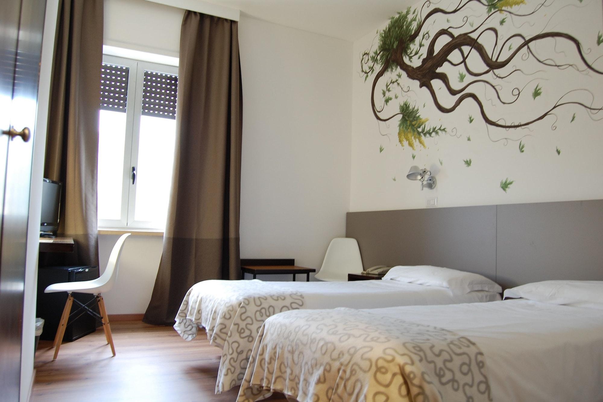 Lh Hotel Arca Street Art Spoleto Ngoại thất bức ảnh